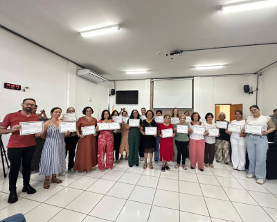 Alunos do 5º ano prestaram uma emocionante homenagem às grandes mulheres do nosso município