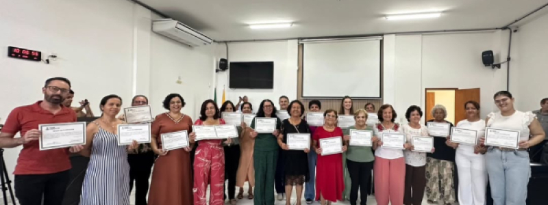Alunos do 5º ano prestaram uma emocionante homenagem às grandes mulheres do nosso município